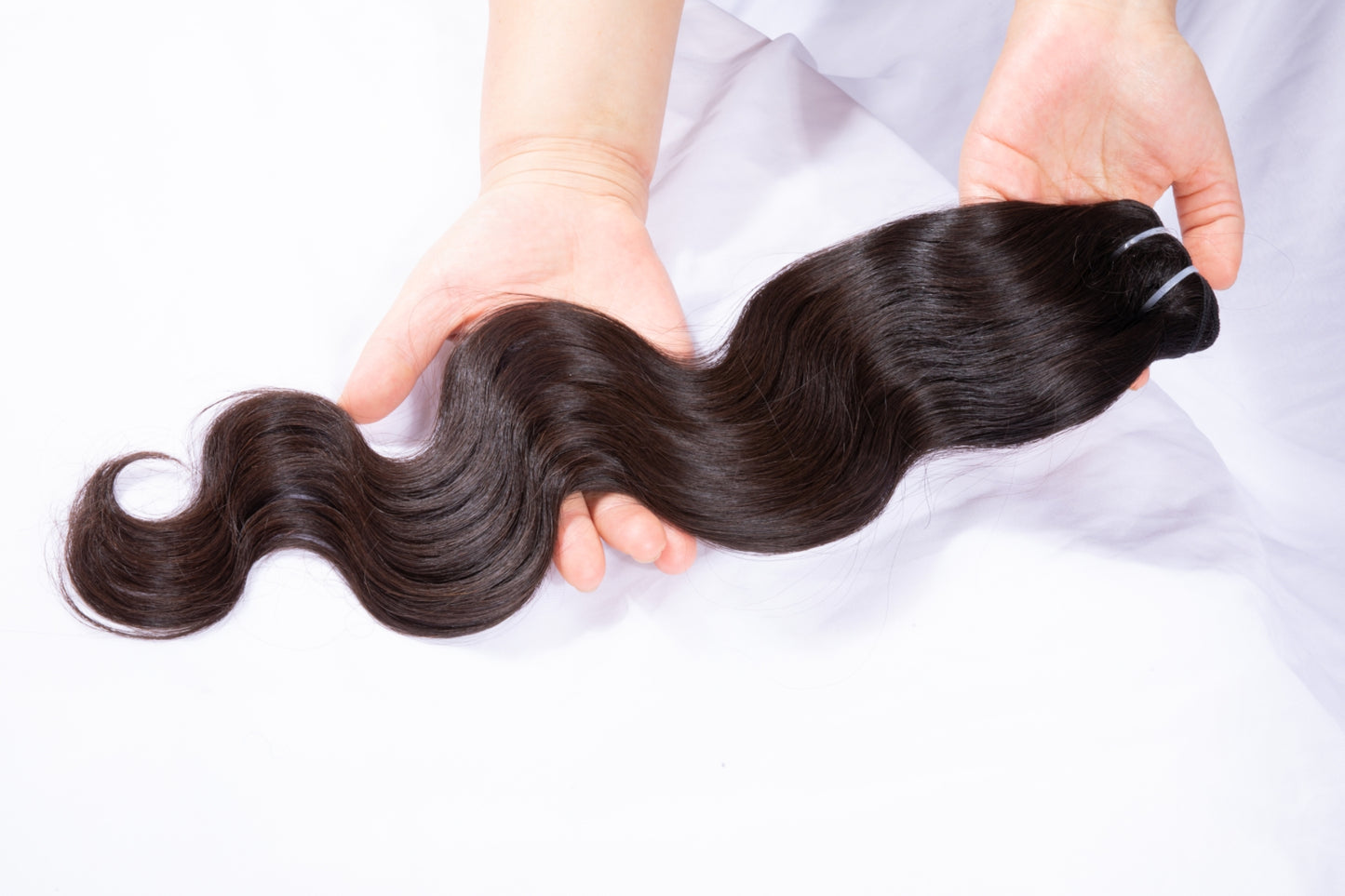 Last 5 Years Raw Body Wave Human Hair Bundles Natural Color, One Donor Wavy Raw Virgin Human Hair Bundle