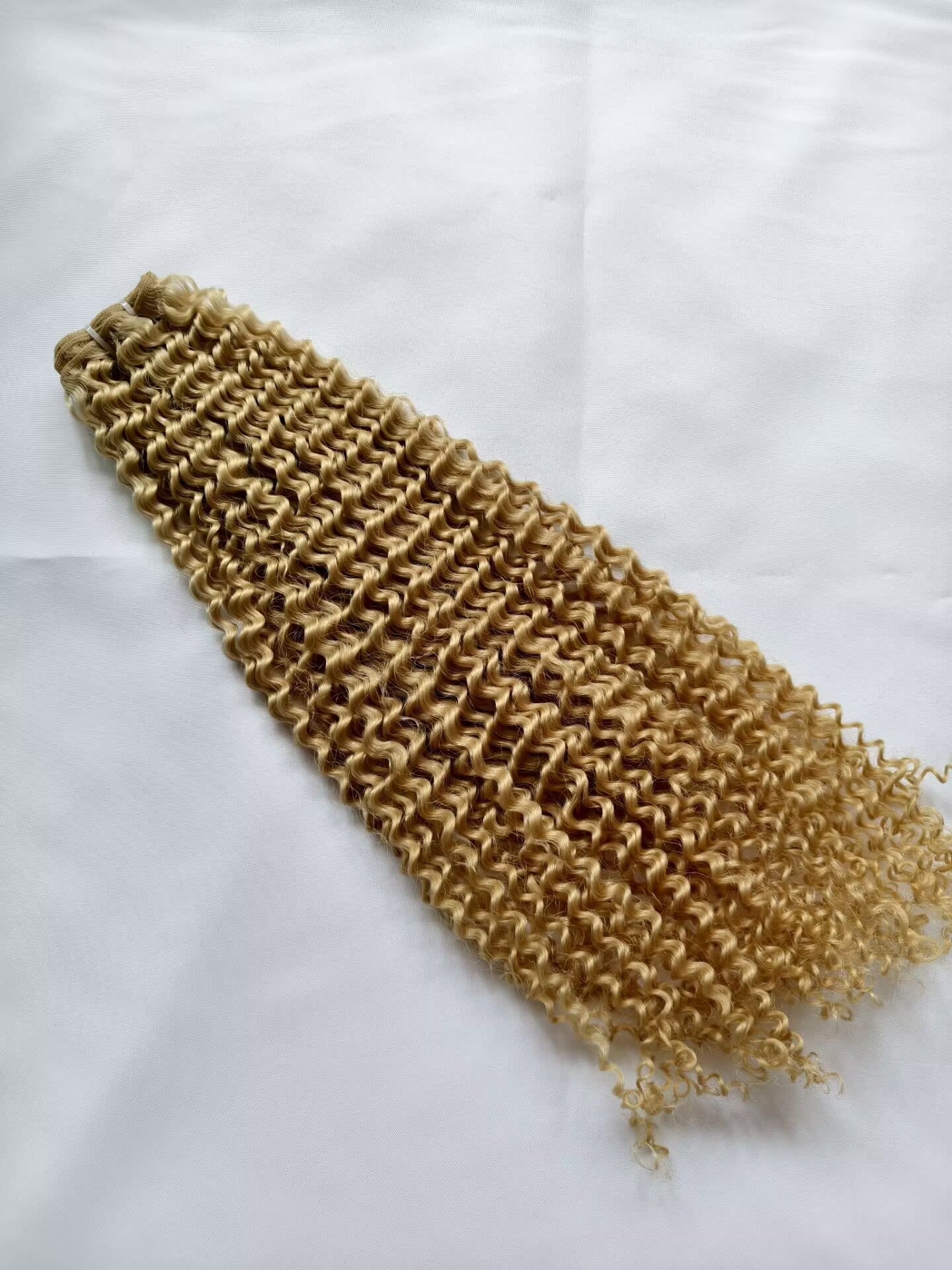 Luxury Light Blonde big kinky curly human hair bundles-use raw one donor hair to bleach Clytie raw hair itself can last 5+years.salon's favorite 100% real human hair