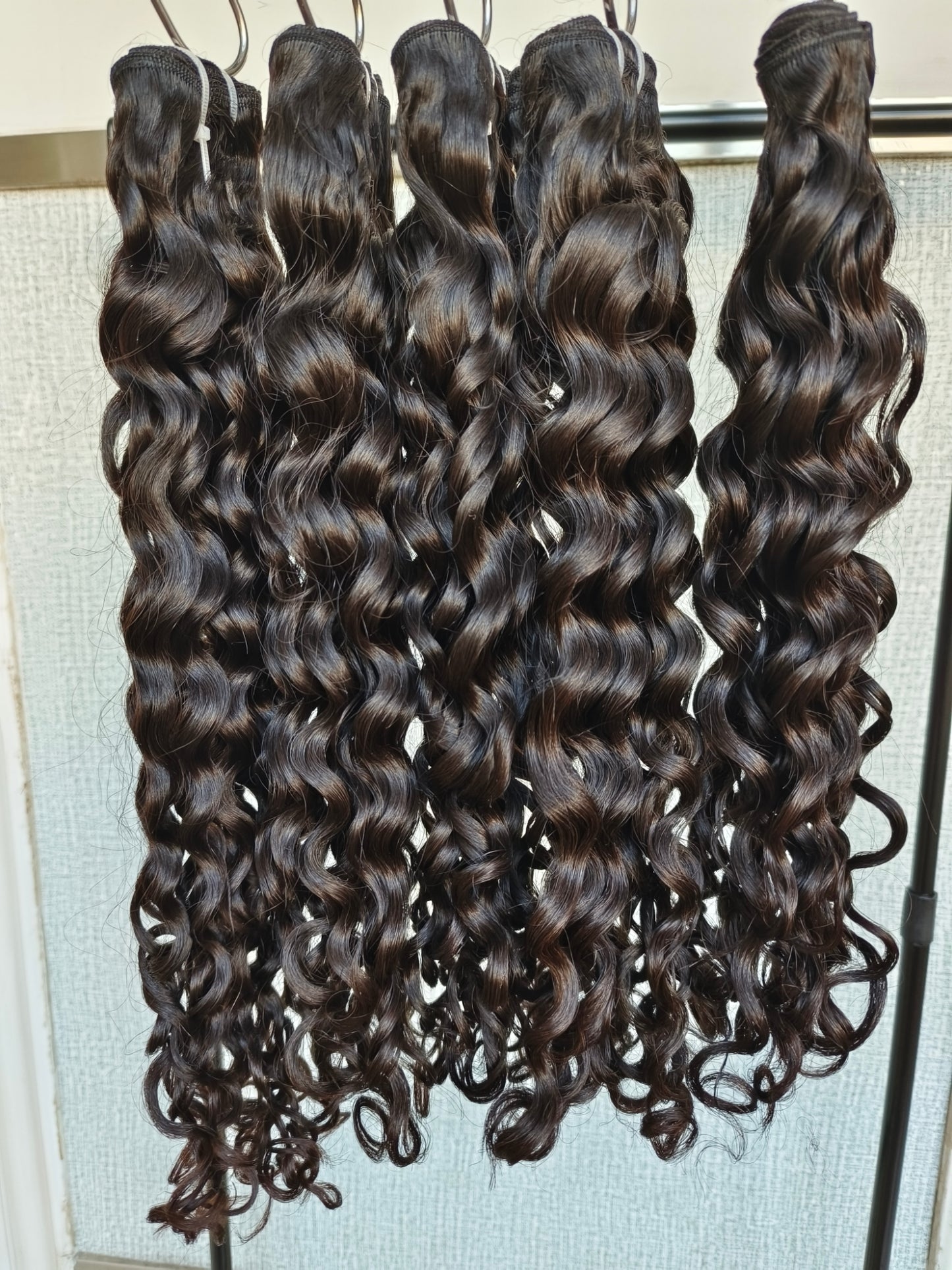 Last 5 Years Raw Loose Curly Human Hair Bundles Natural Color, One Donor Curly Raw Virgin Human Hair Bundle