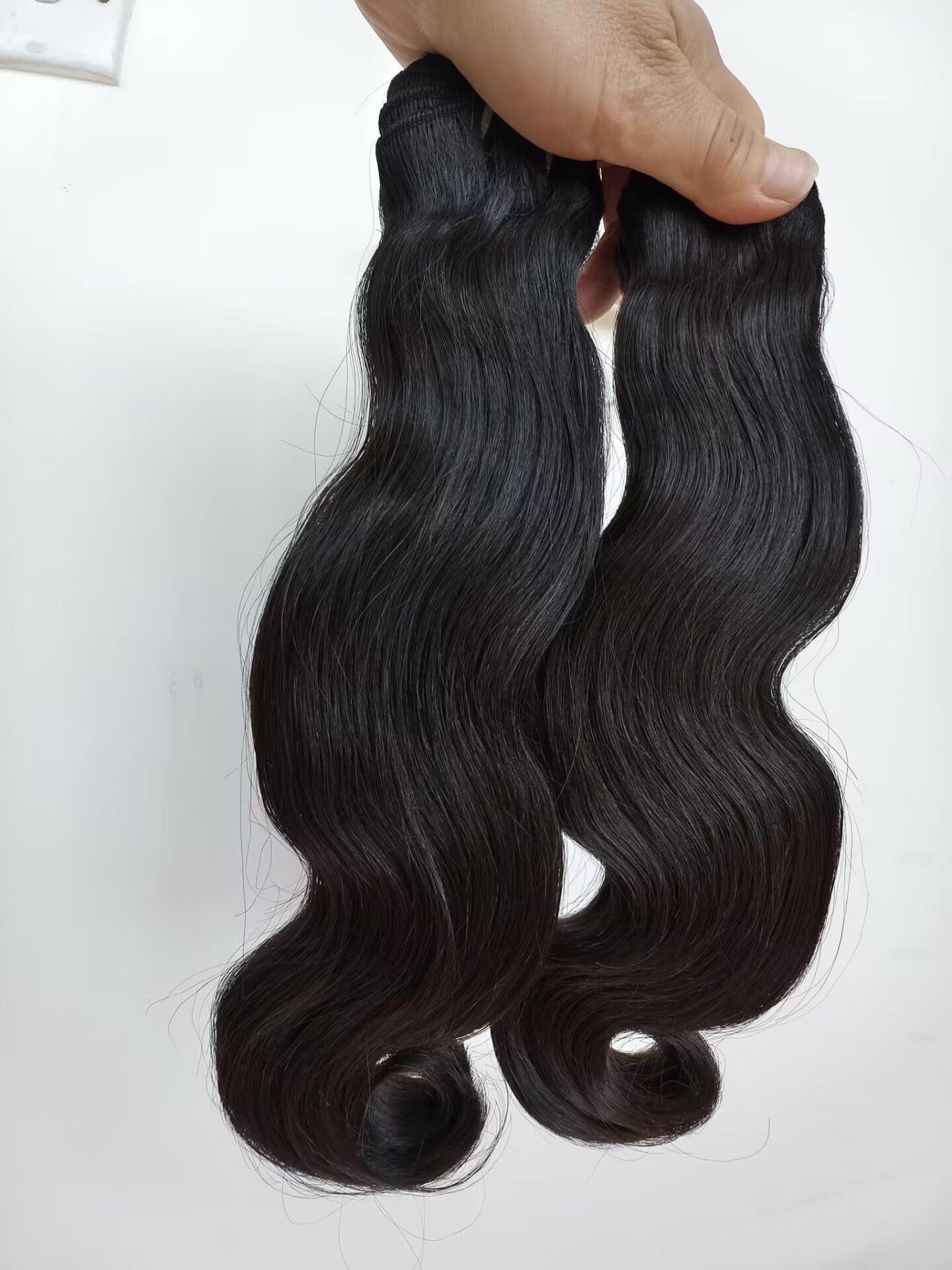 Double Drawn Body Wavy hair Last 5 Years Raw Body Wave Human Hair Bundles Natural Color, One Donor  Double Drawn Wavy Raw Virgin Human Hair Bundle